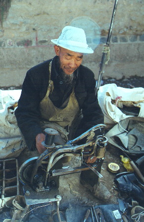 Xiahe cobbler, September 1999