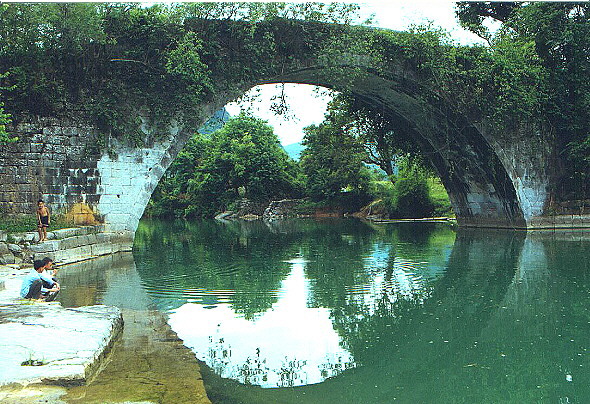  Yangshuo bridge, August 1999